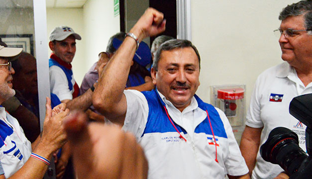 Patrimonio de Carlos Reyes superó los $1.6 millones como diputado de ARENA en últimos 23 años patrimonio-de-carlos-reyes-supero-los-16-millones-como-diputado-de-arena-en-ultimos-23-anos